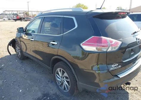 2015 Nissan Rogue Sv z USA, uszkodzony, nr VIN 5N1AT2MV2FC876701